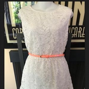 Knee length off white lace dress 👗